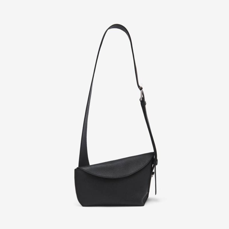 ALEXANDER MCQUEEN - McQueen T-Bar Sling Bag - Item 8085211VDBF6550
